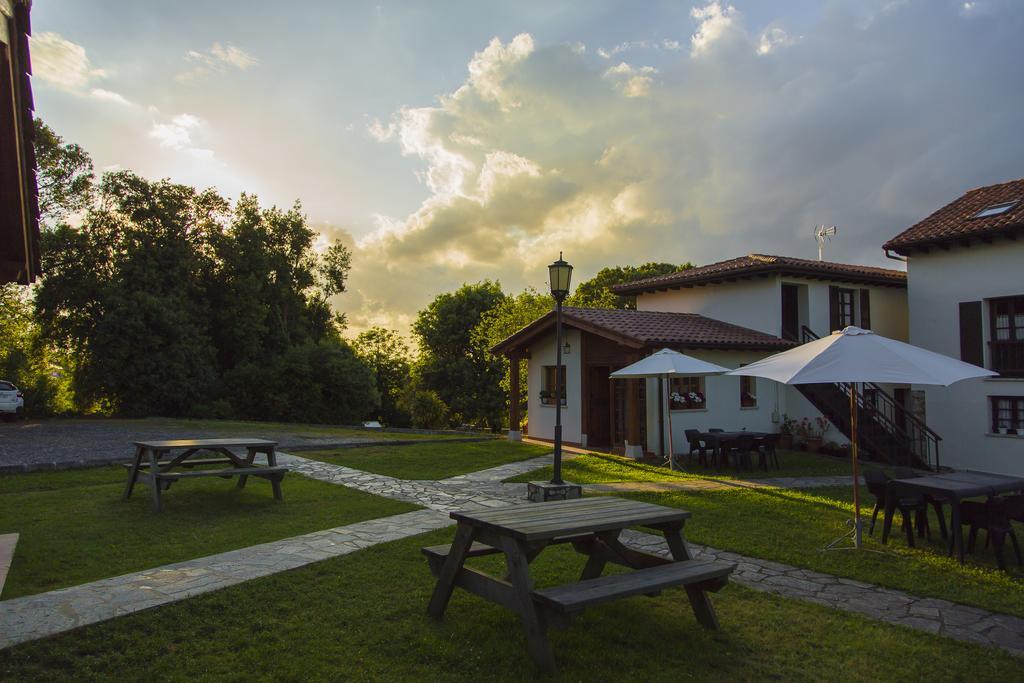 Apartamentos Rurales Playa Del Canal Villanueva de Pria Kültér fotó