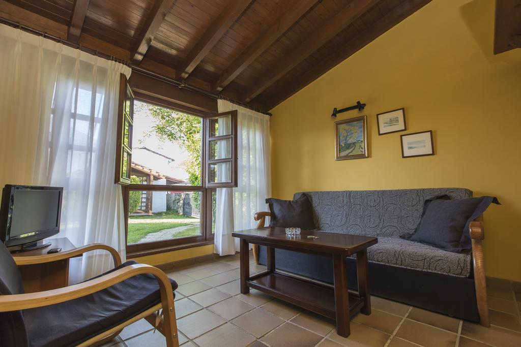Apartamentos Rurales Playa Del Canal Villanueva de Pria Kültér fotó
